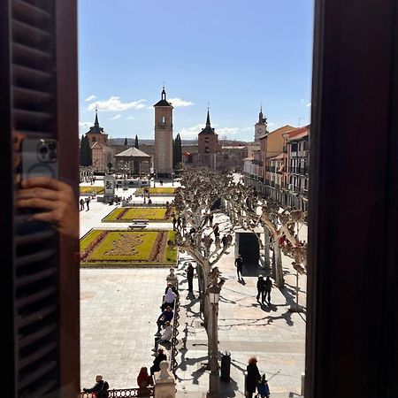 Sonar En La Plaza Cervantes 1 Alcalá de Henares Extérieur photo
